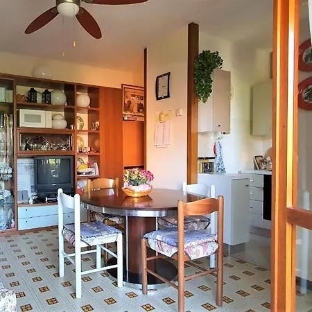 Peschiera - Two Bedroom With Balcony 公寓